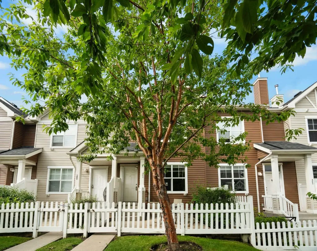 361 Elgin Gardens SE Calgary AB T2Z 4T5