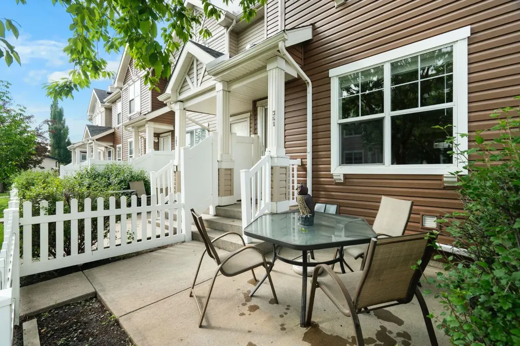 361 Elgin Gardens SE Calgary AB T2Z 4T5