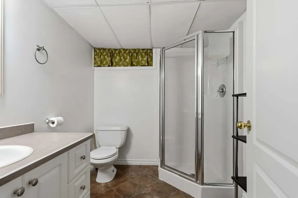 18 Clark Crescent Fort Mcmurray AB T9H 1M8