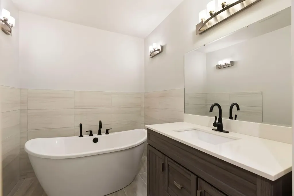 69 Winslow Crescent SW Calgary AB T3C 2R3