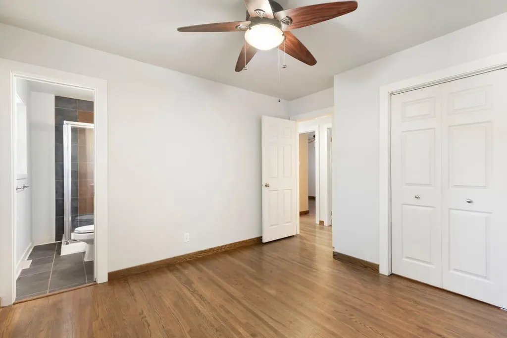 69 Winslow Crescent SW Calgary AB T3C 2R3