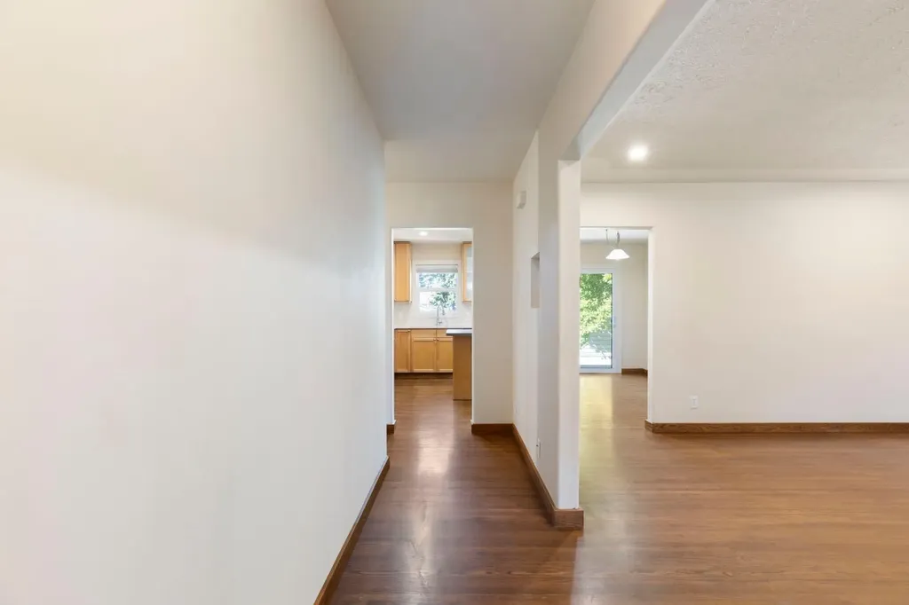 69 Winslow Crescent SW Calgary AB T3C 2R3