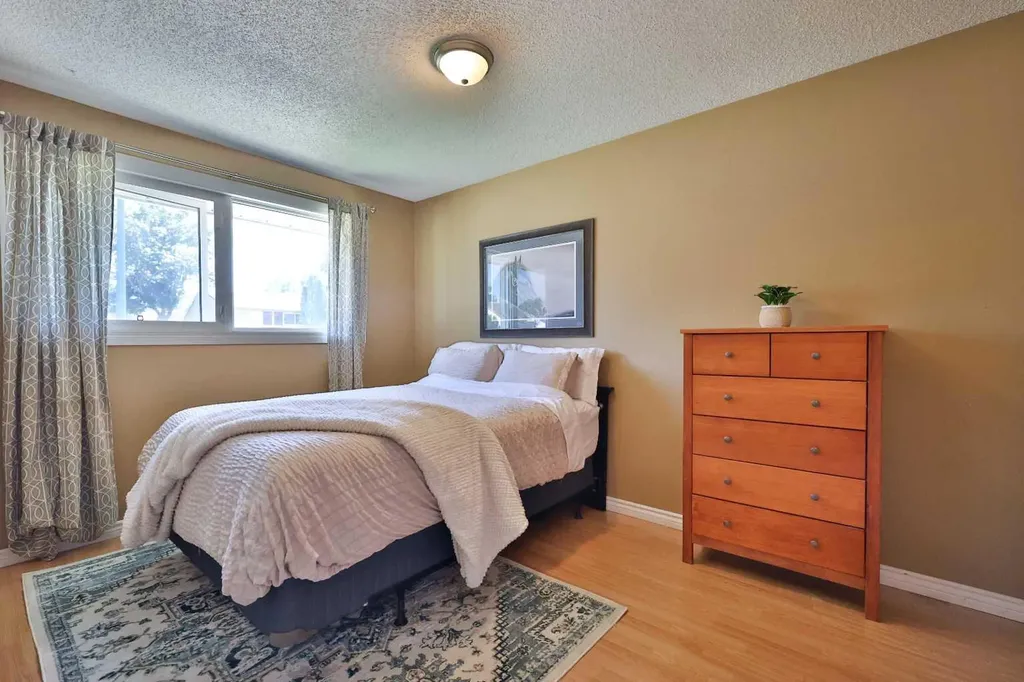 1618 St. George Road N Lethbridge AB T1H 5A1