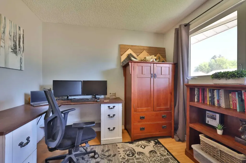 1618 St. George Road N Lethbridge AB T1H 5A1