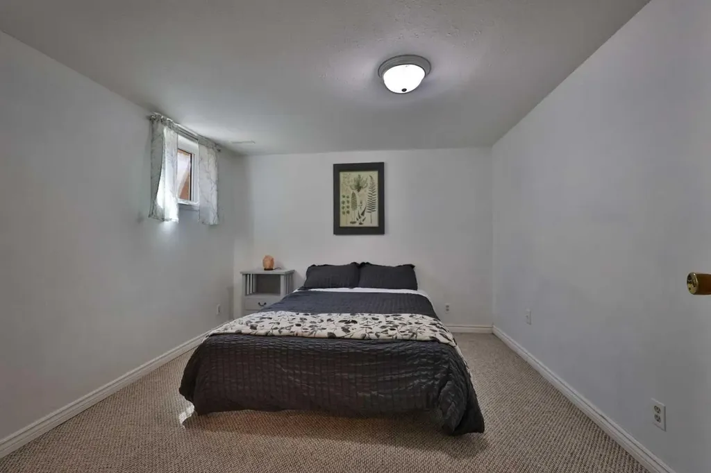 1618 St. George Road N Lethbridge AB T1H 5A1