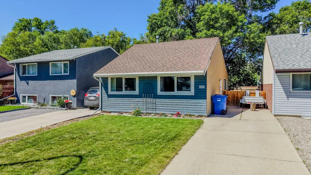 1618 St. George Road N Lethbridge AB T1H 5A1