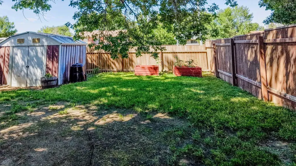 1618 St. George Road N Lethbridge AB T1H 5A1