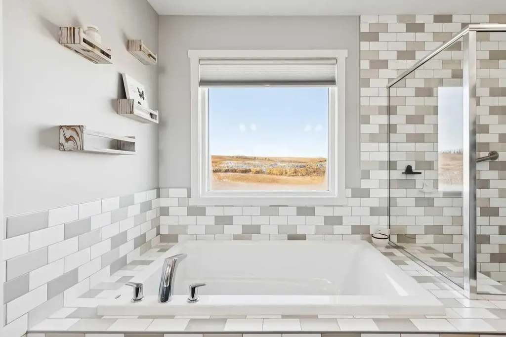 57 Crestridge Bay SW Calgary AB T3B 6H2