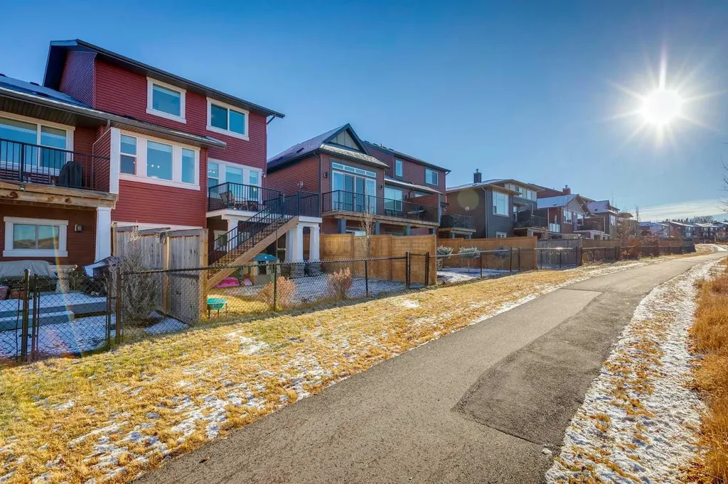 57 Crestridge Bay SW Calgary AB T3B 6H2