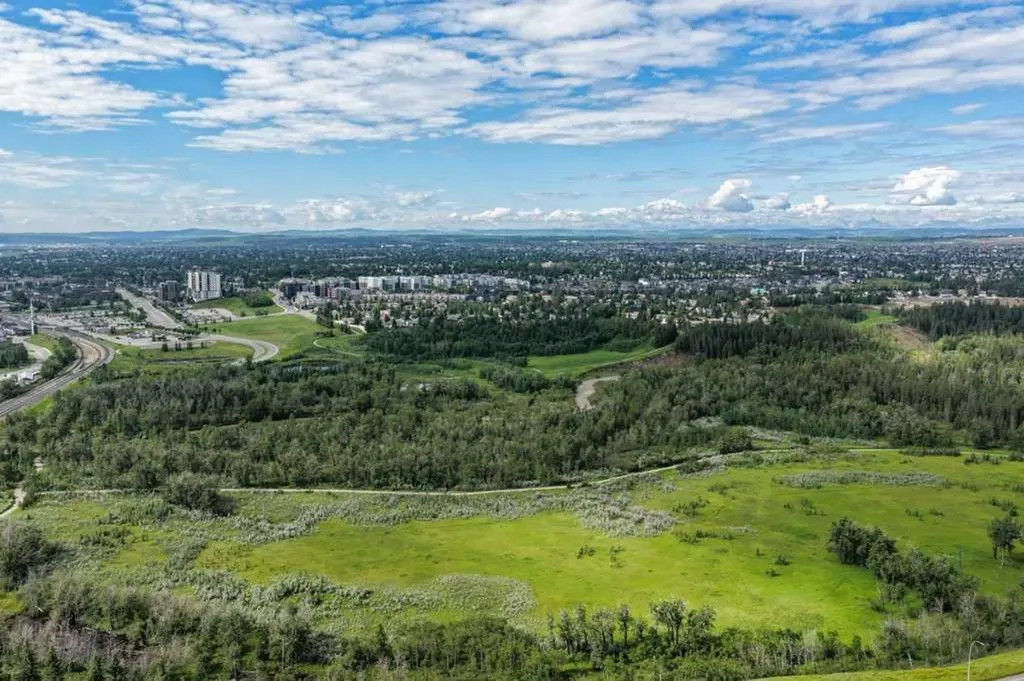 623 Cantrell Place SW Calgary AB T2W 2E5