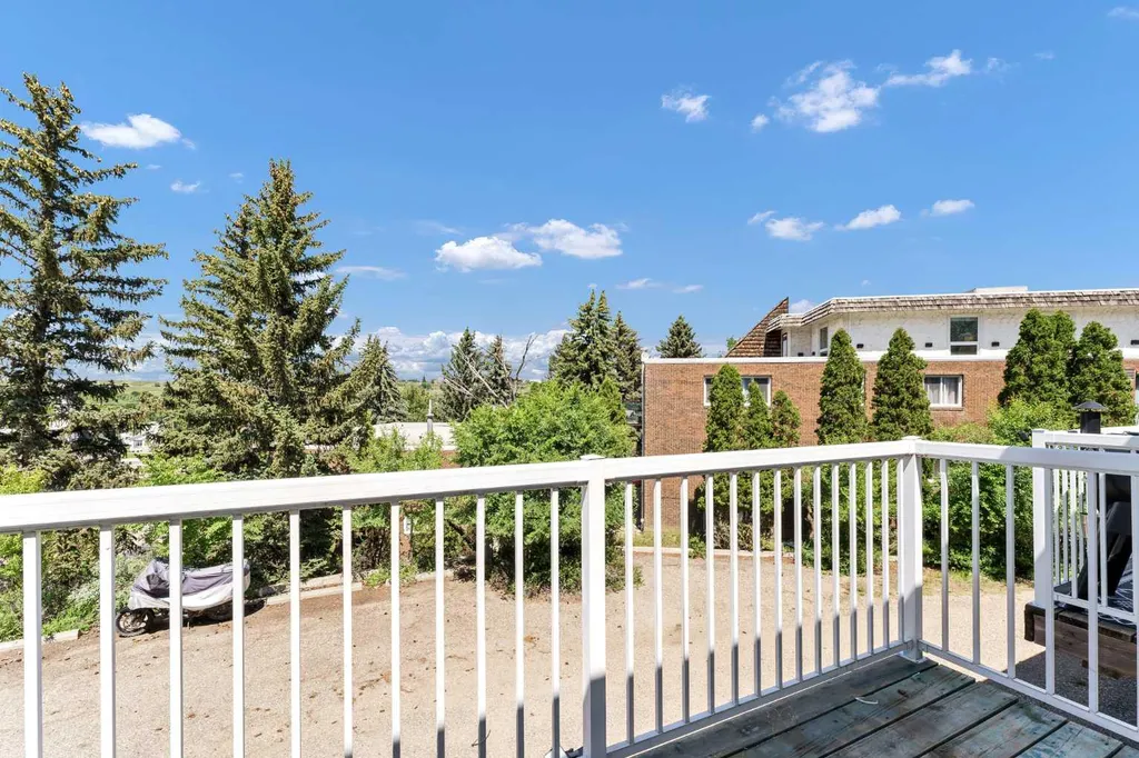 6 Chinook Drive SW Medicine Hat AB T1A4B3