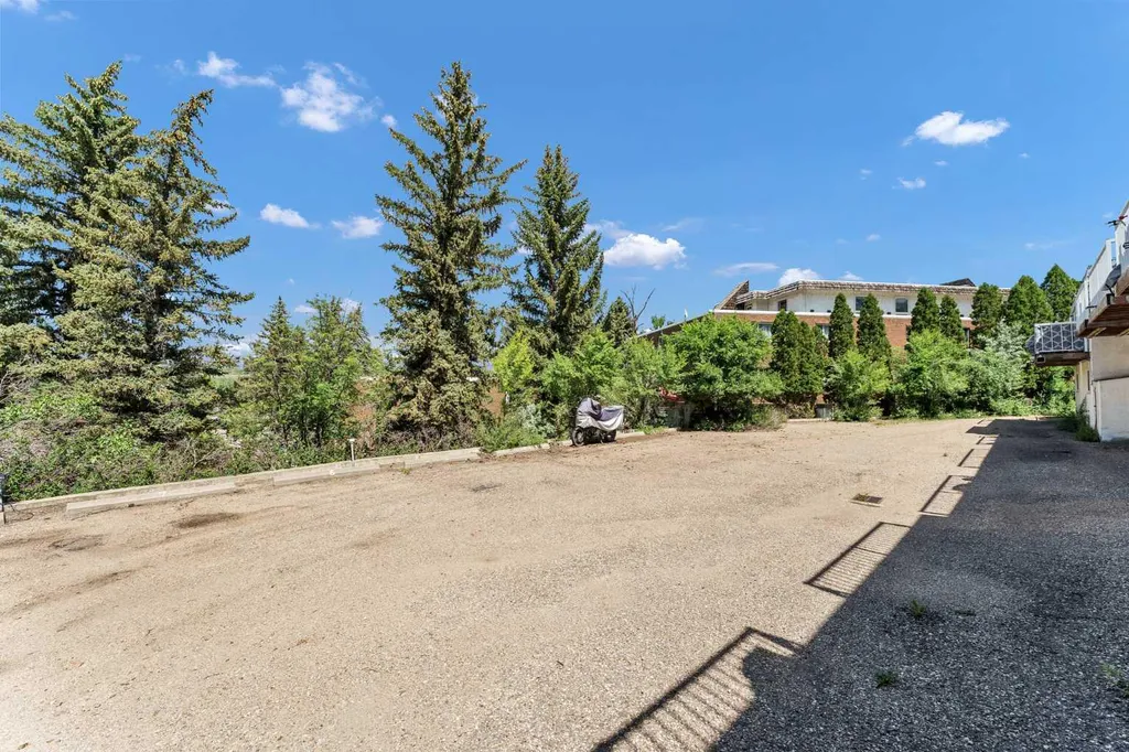 6 Chinook Drive SW Medicine Hat AB T1A4B3