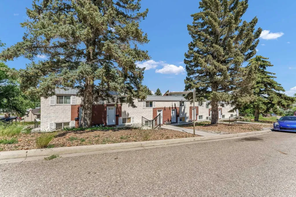 6 Chinook Drive SW Medicine Hat AB T1A4B3