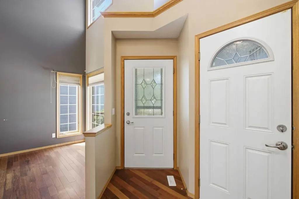 144 Douglas Ridge Close SE Calgary AB T2Z 2P6