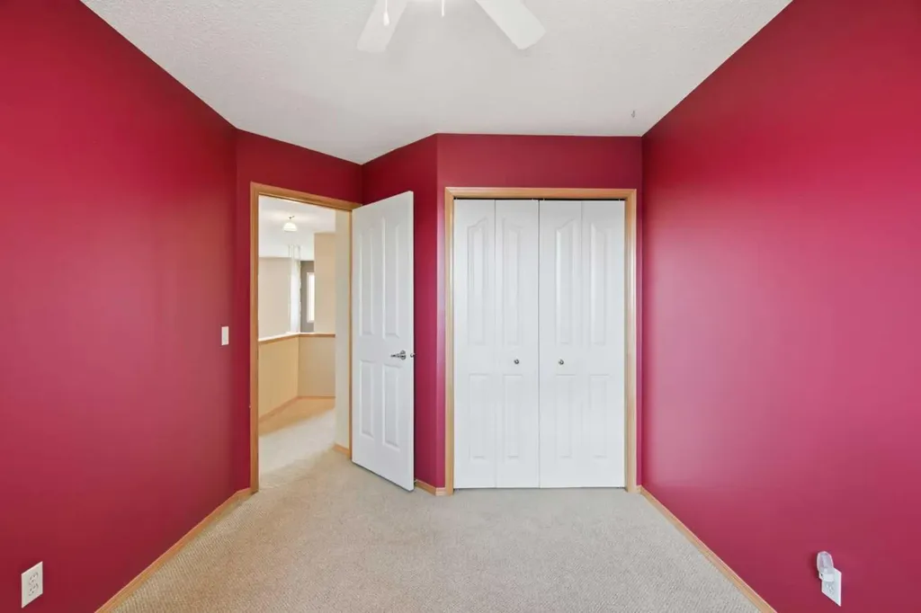 144 Douglas Ridge Close SE Calgary AB T2Z 2P6