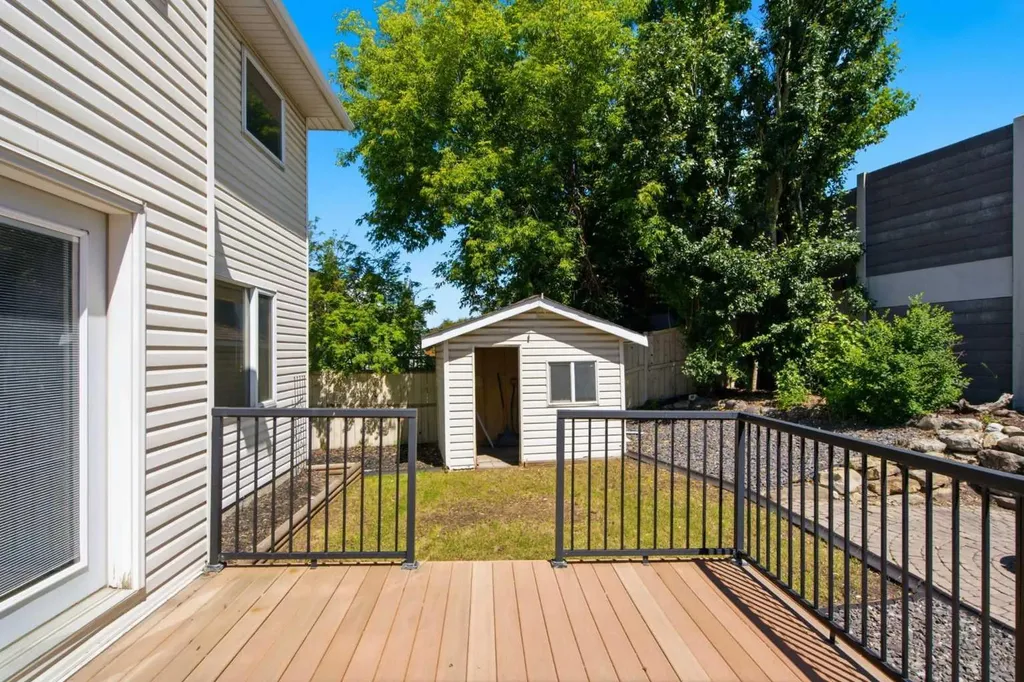144 Douglas Ridge Close SE Calgary AB T2Z 2P6
