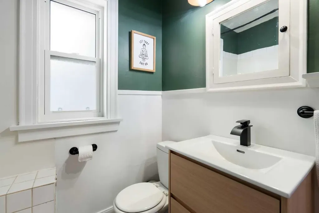 2115 14 Street SW Calgary AB T2T 3T2