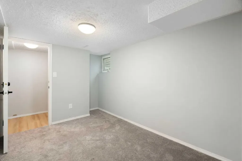 2115 14 Street SW Calgary AB T2T 3T2