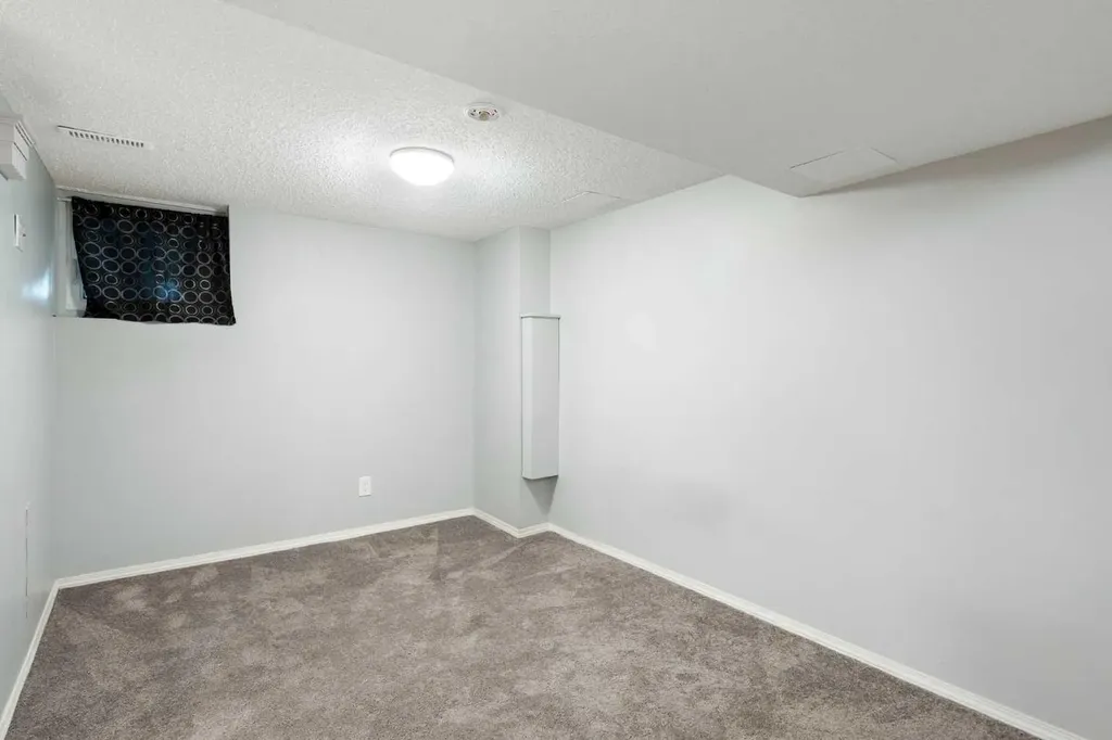 2115 14 Street SW Calgary AB T2T 3T2