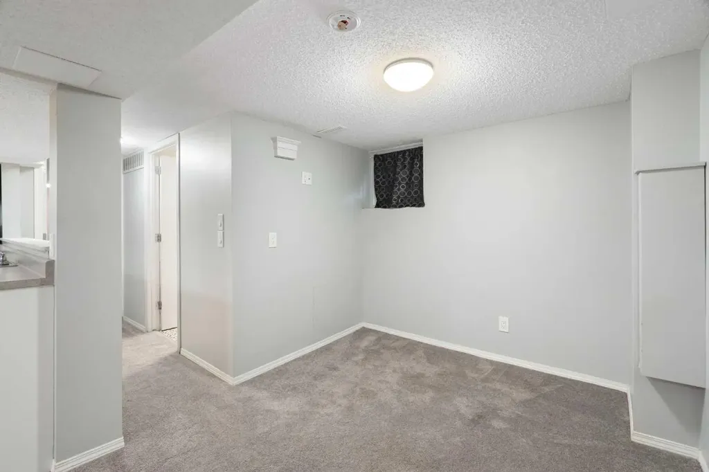 2115 14 Street SW Calgary AB T2T 3T2