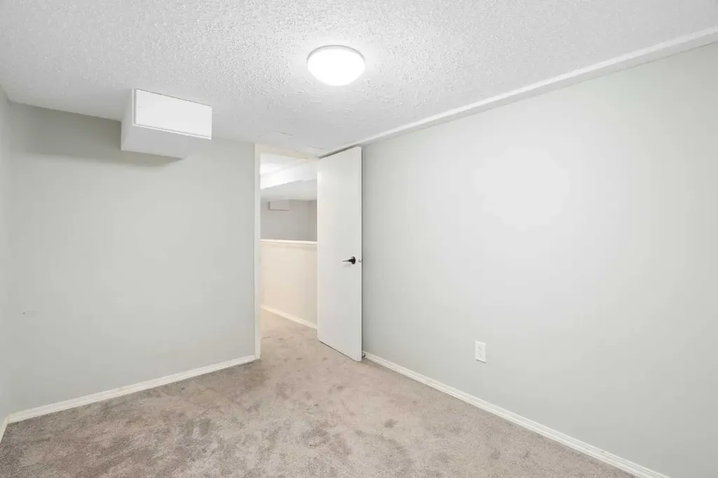 2115 14 Street SW Calgary AB T2T 3T2