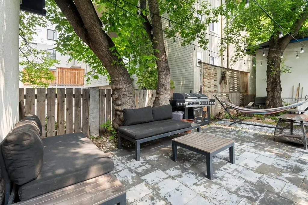 2115 14 Street SW Calgary AB T2T 3T2