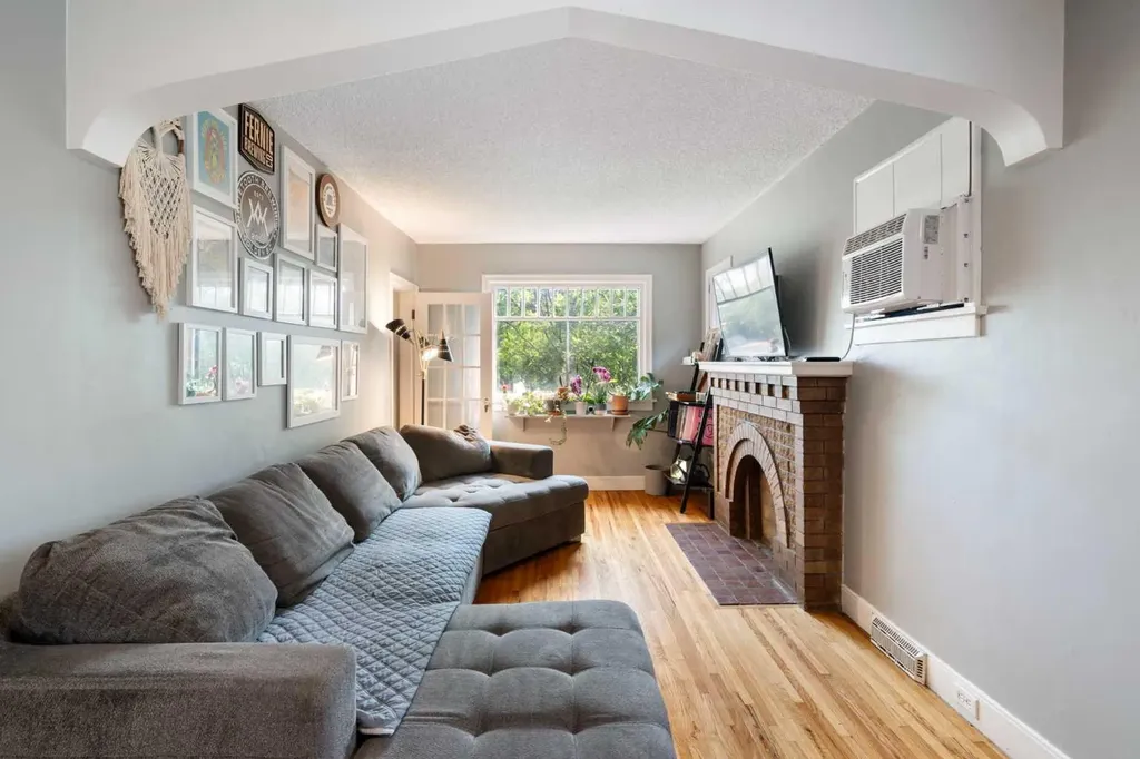 2115 14 Street SW Calgary AB T2T 3T2