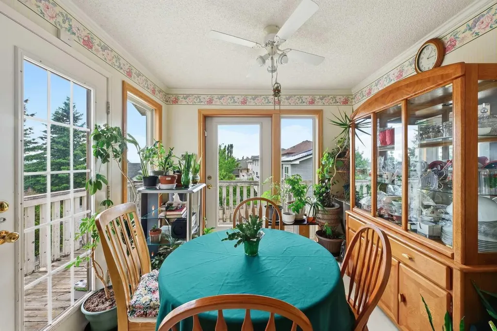 75 Arbour Ridge Way NW Calgary AB T3G 3T1