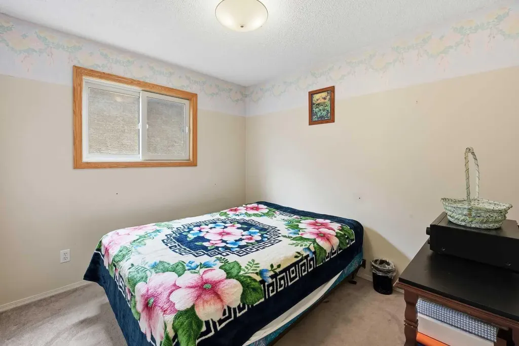 75 Arbour Ridge Way NW Calgary AB T3G 3T1