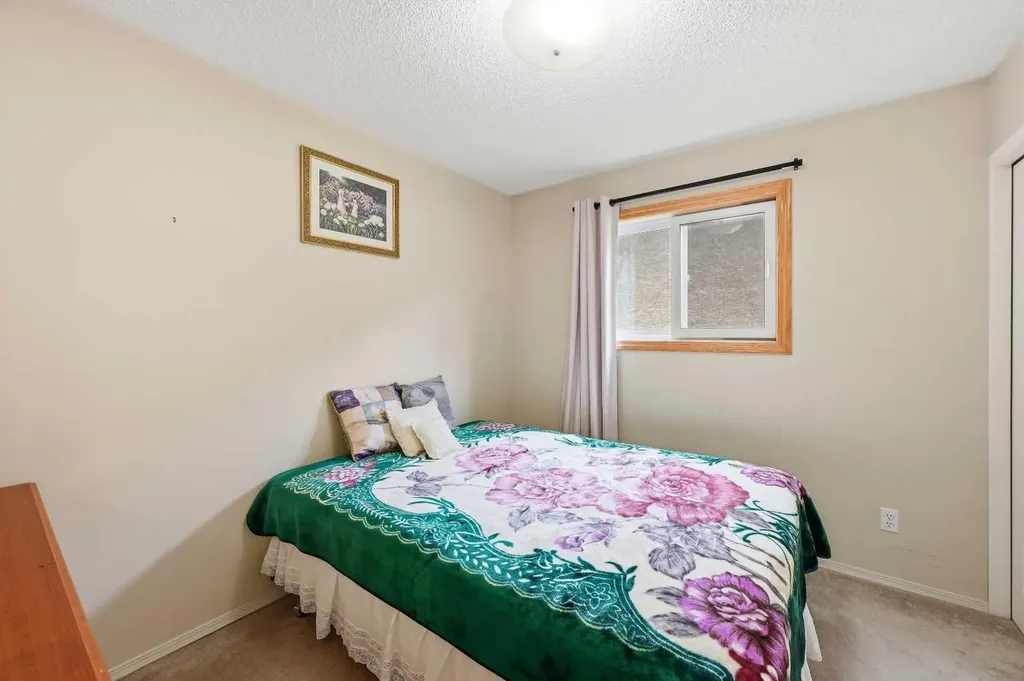 75 Arbour Ridge Way NW Calgary AB T3G 3T1