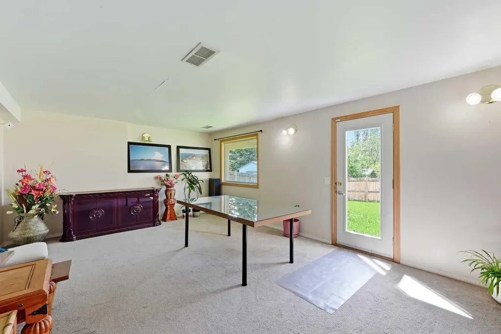 75 Arbour Ridge Way NW Calgary AB T3G 3T1