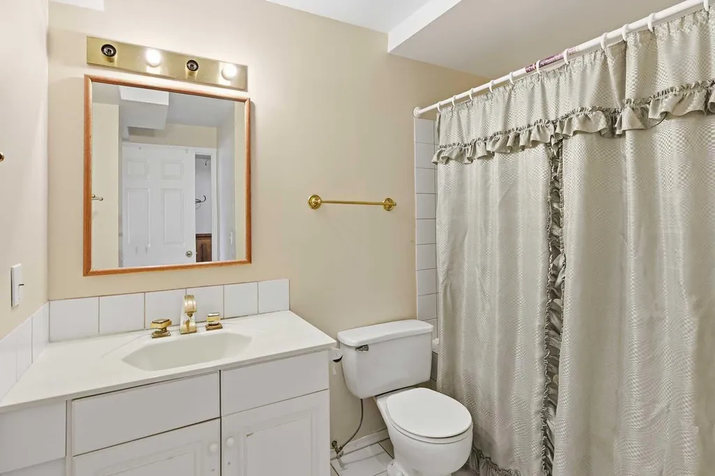 75 Arbour Ridge Way NW Calgary AB T3G 3T1