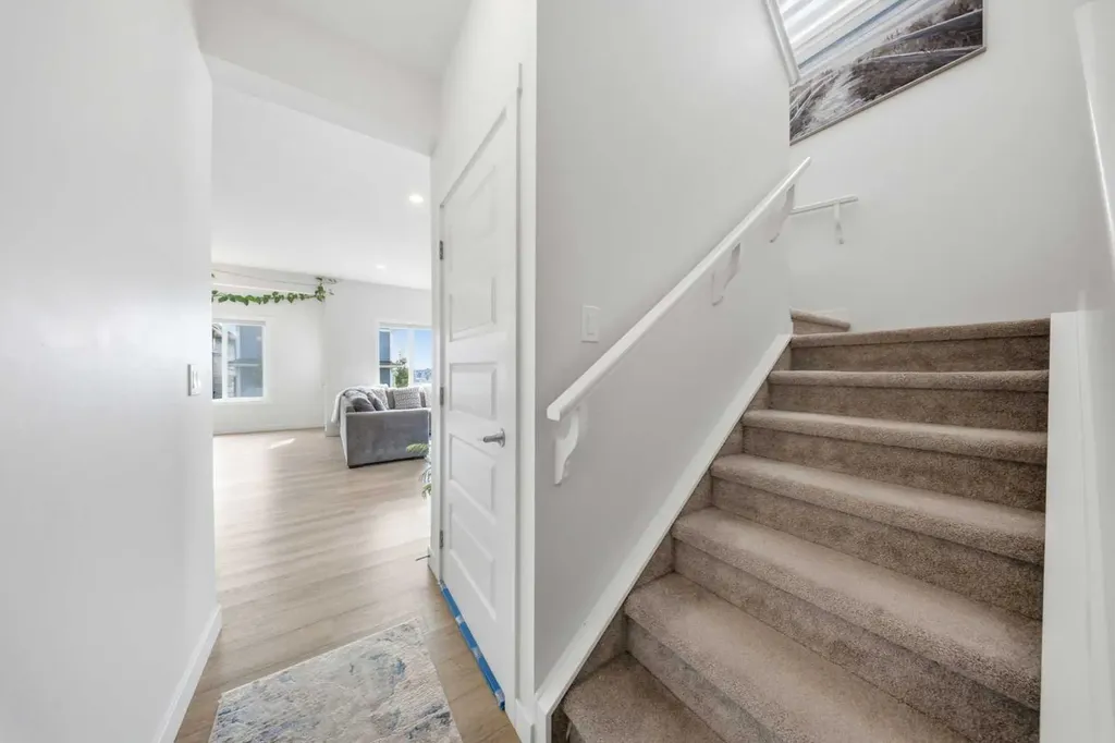 1448 Bayview Point SW Airdrie AB T4B 5K2