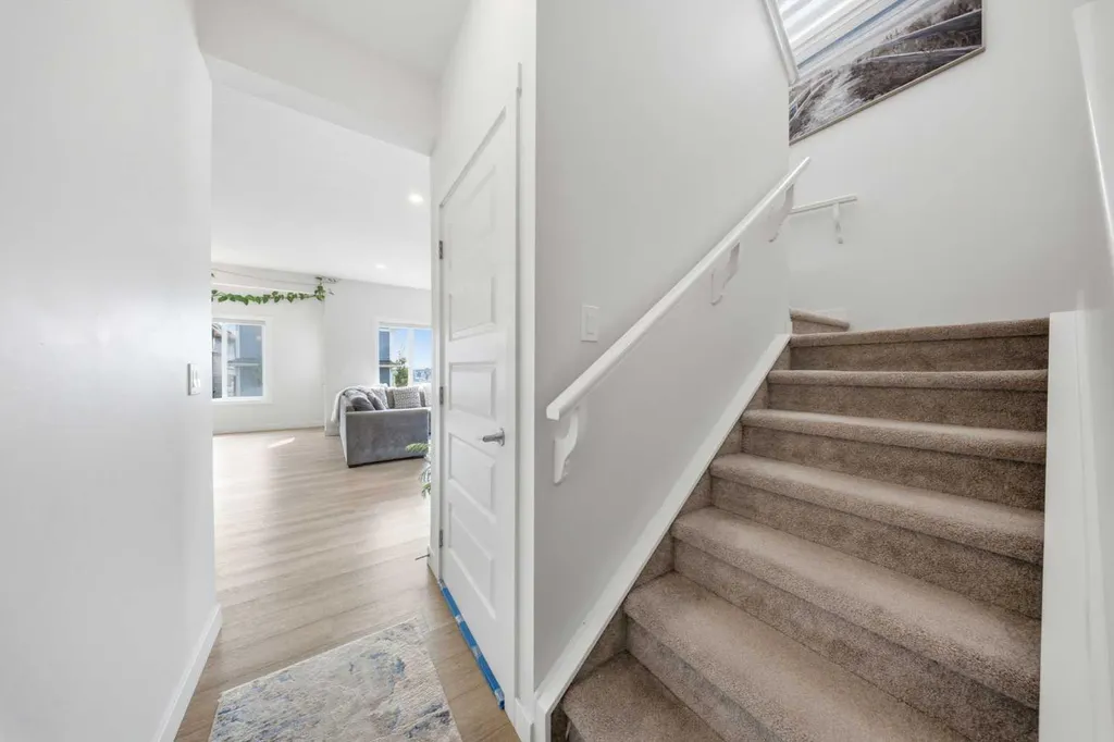 1448 Bayview Point SW Airdrie AB T4B 5K2