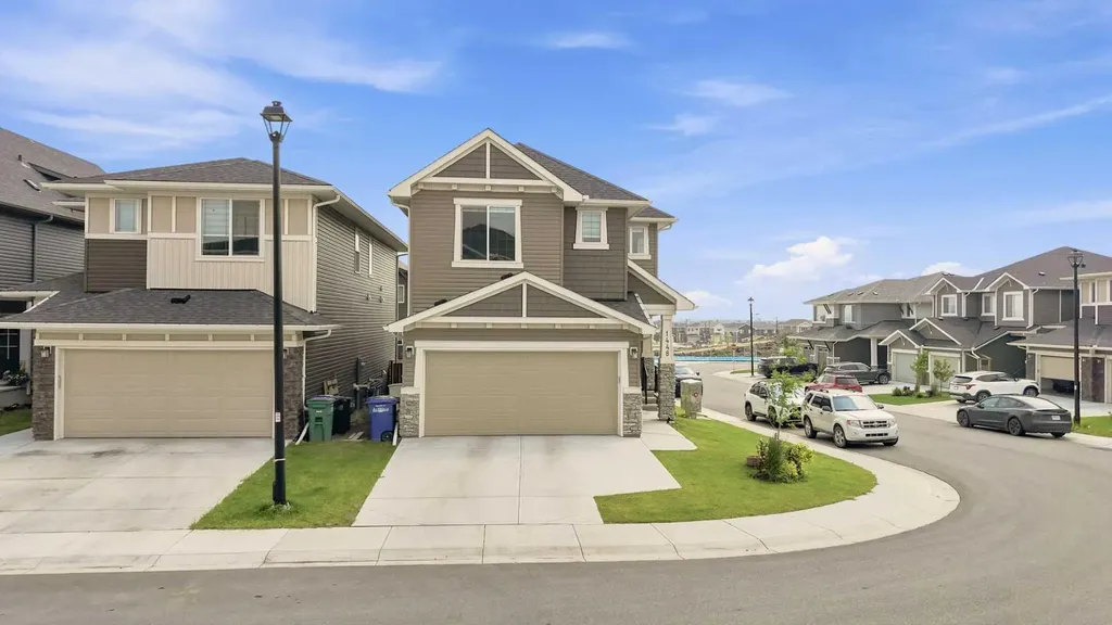 1448 Bayview Point SW Airdrie AB T4B 5K2