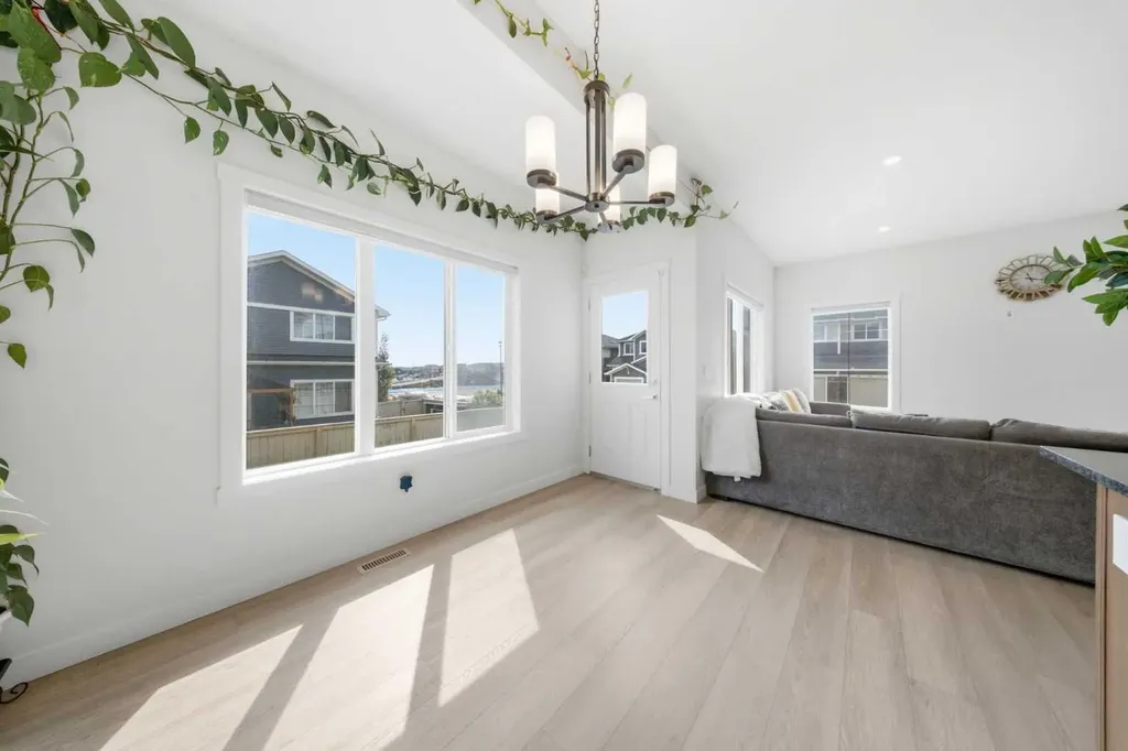 1448 Bayview Point SW Airdrie AB T4B 5K2