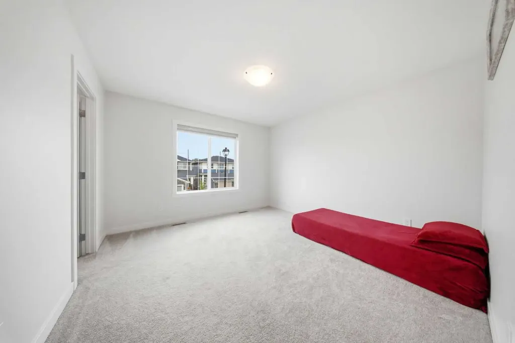 1448 Bayview Point SW Airdrie AB T4B 5K2