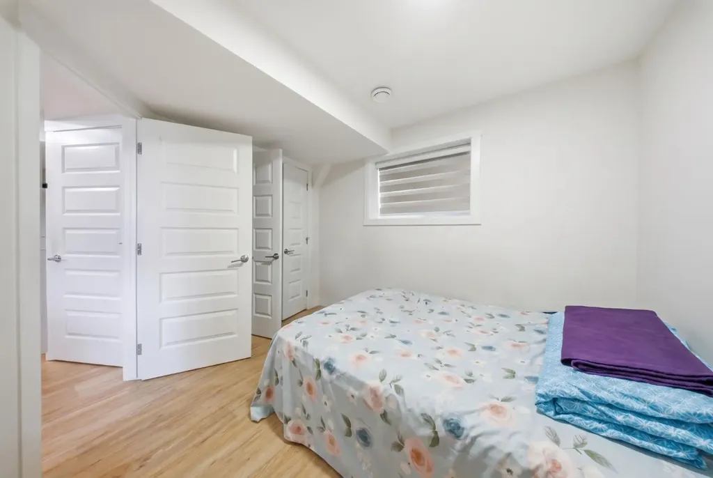 1448 Bayview Point SW Airdrie AB T4B 5K2