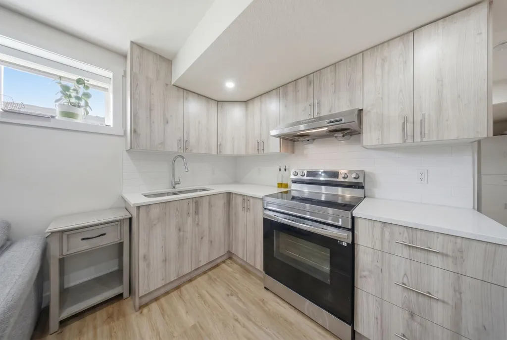 1448 Bayview Point SW Airdrie AB T4B 5K2