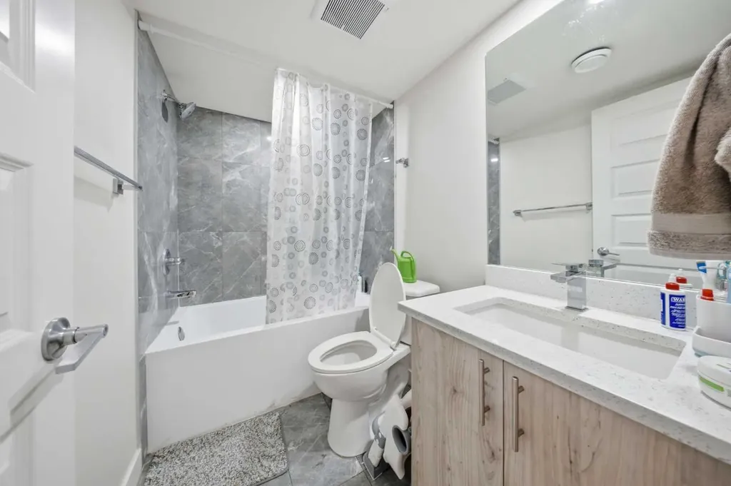 1448 Bayview Point SW Airdrie AB T4B 5K2