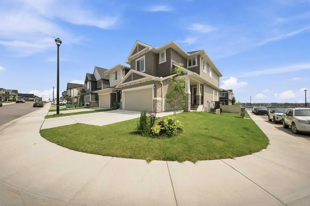 1448 Bayview Point SW Airdrie AB T4B 5K2