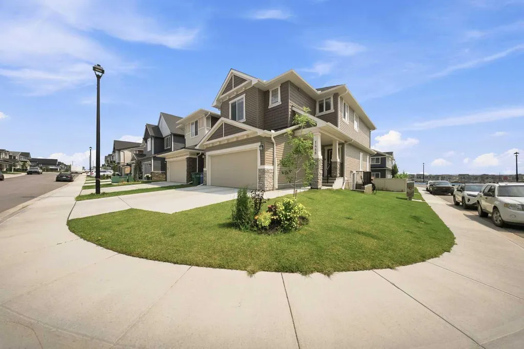 1448 Bayview Point SW Airdrie AB T4B 5K2