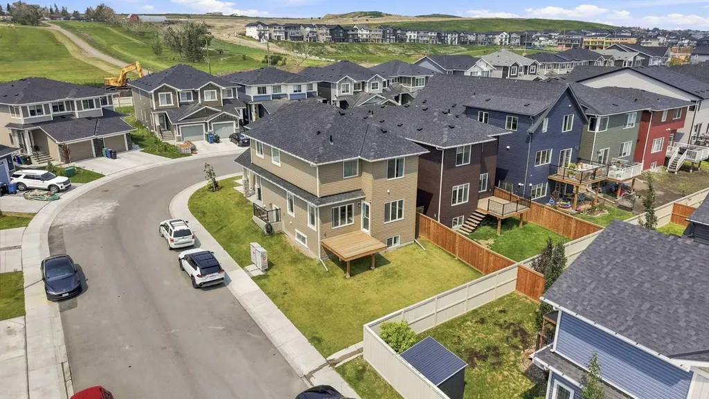 1448 Bayview Point SW Airdrie AB T4B 5K2