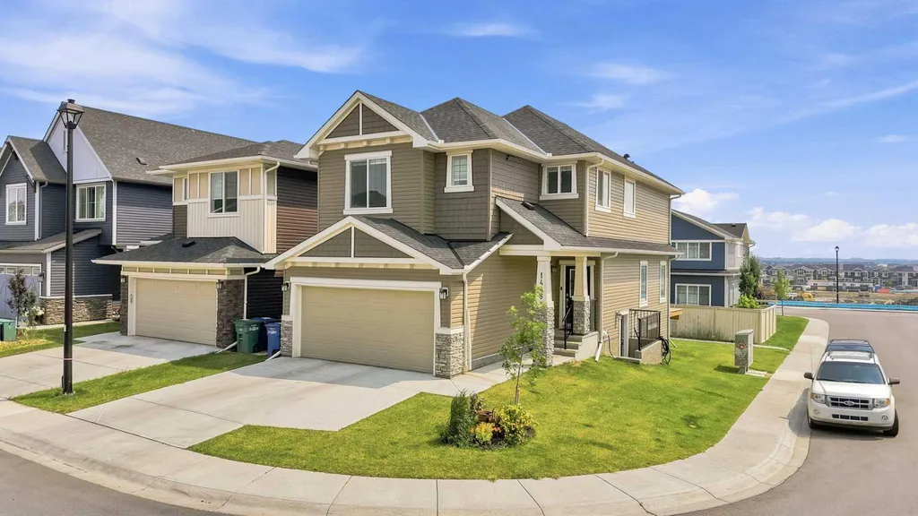 1448 Bayview Point SW Airdrie AB T4B 5K2