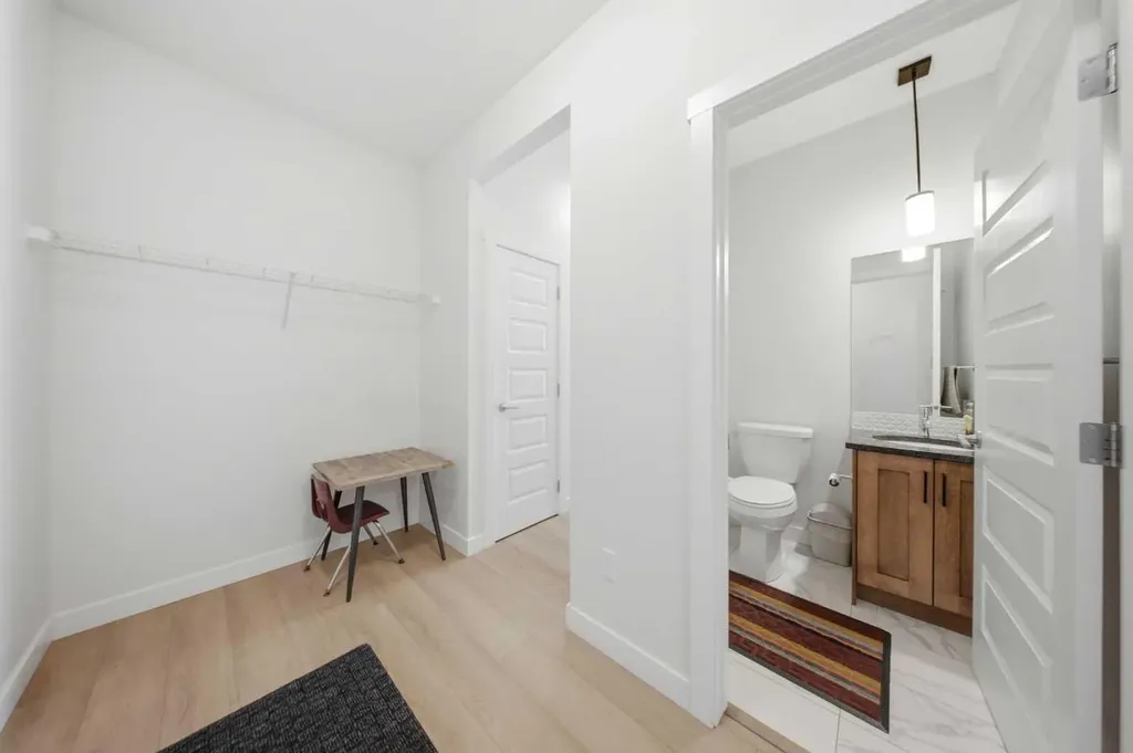 1448 Bayview Point SW Airdrie AB T4B 5K2