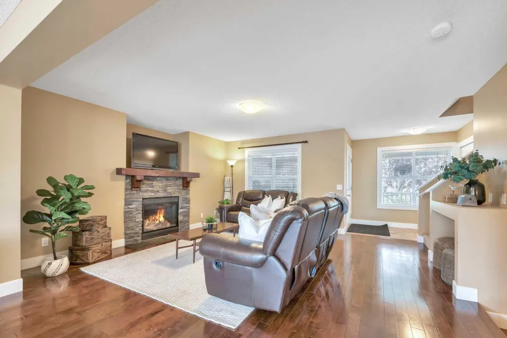 666 Evermeadow Road SW Calgary AB T2Y 4W7
