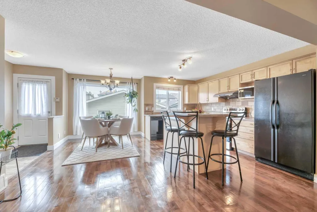 666 Evermeadow Road SW Calgary AB T2Y 4W7