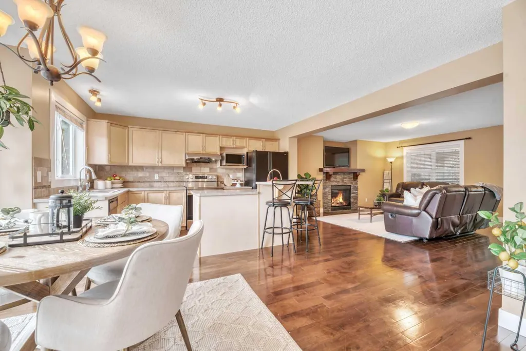 666 Evermeadow Road SW Calgary AB T2Y 4W7