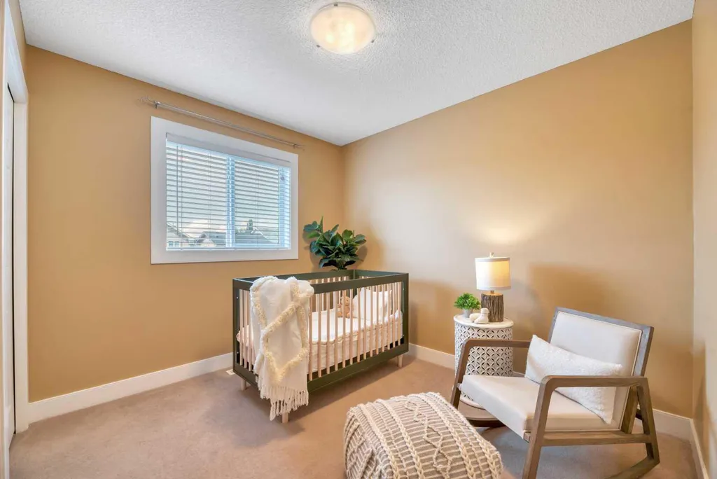 666 Evermeadow Road SW Calgary AB T2Y 4W7