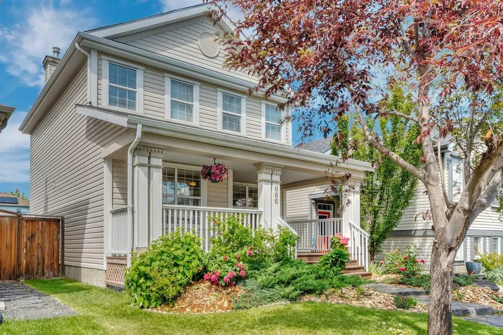 666 Evermeadow Road SW Calgary AB T2Y 4W7